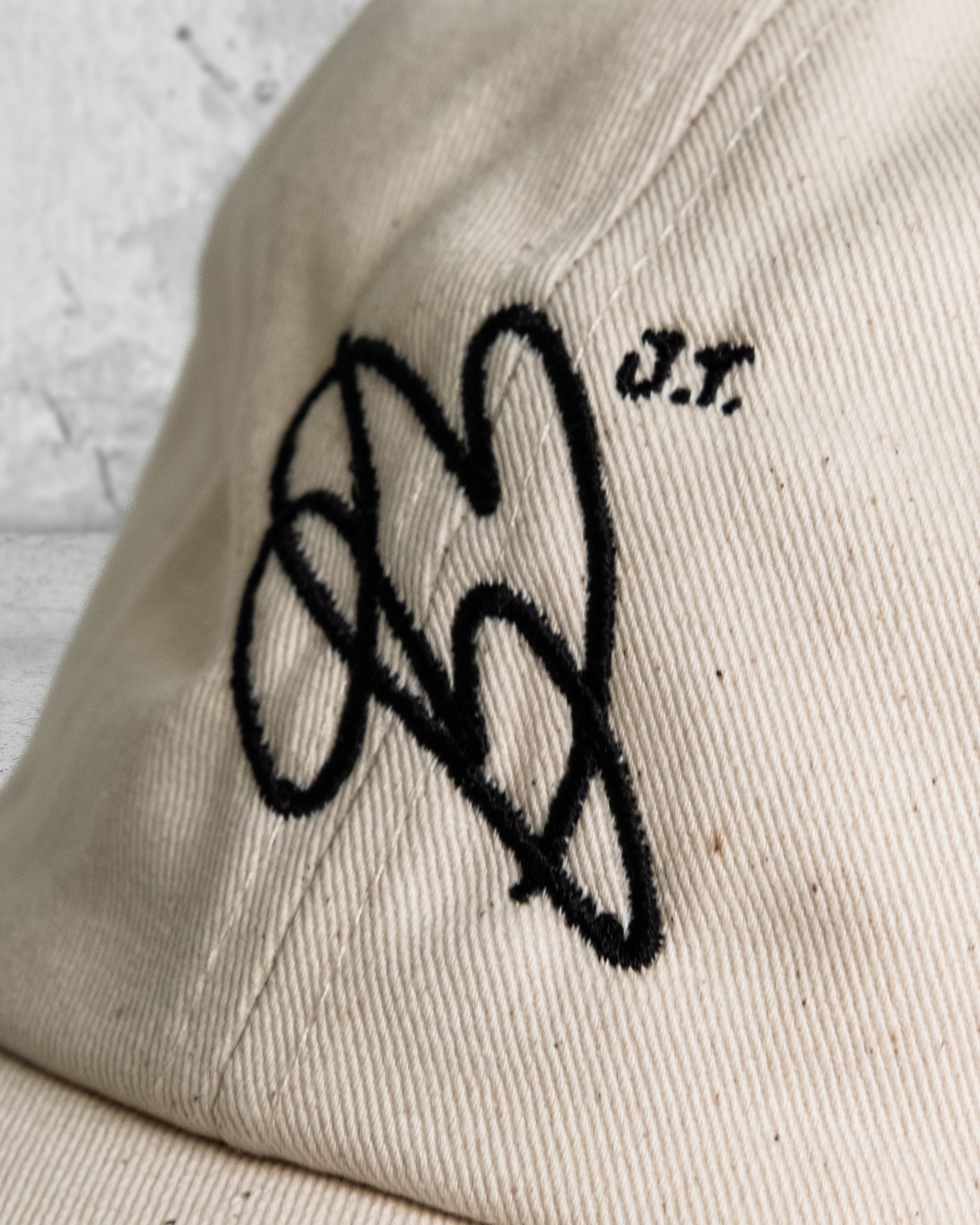 Cap KRINGEL beige / schwarz